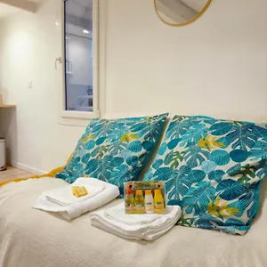 Charmant Studio, Plein Centre Appartement LʼIsle-sur-la-Sorgue